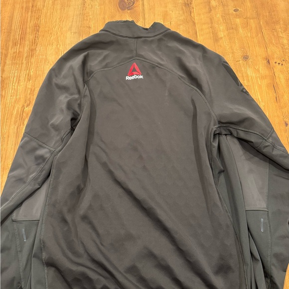 Reebok running half zip in xl - Picture 3 of 3